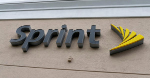 Sprint loses 19 cents per share, vs. expected loss of 6 cents