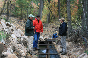 Les and Dan discuss the project with TU's Warren Colyer.