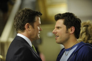 Still of John Michael Higgins and James Roday in Psych (2006)