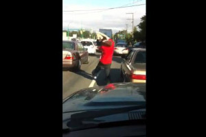 Violent road rage incident in North Vancouver caught on tape: Video