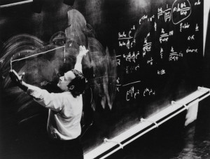 Feynman in the middle of a lecture. (www.richard-feynman.net)