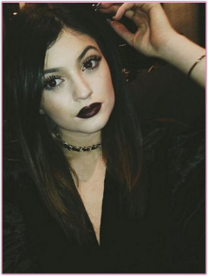 Seventeen cover girl Kylie Jenner had fun with a makeup artist for ...