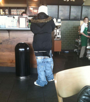 The Sagging Pants Fashion Trend That Makes Absolutely No Sense (25 ...