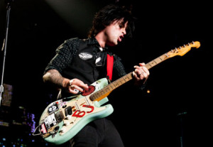 GREEN DAY ANNOUNCE TOUR DATES AND ON-SALES FOR UPCOMING ¡UNO!, ¡DOS ...