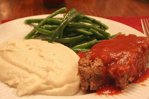 Nutbrown Cottage: Our low carb dinner: Meatloaf, mashed cauliflower ...