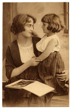 Vintage Clip Art – Mother and Daughter
