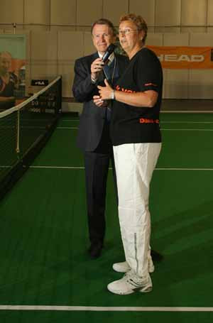 Evans interviews former British No 1 Jo Durie on the show court Jo