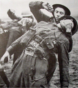 The 1st pattern knife was originally manufactured exclusively by ...