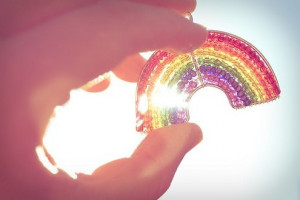 唯美的7色彩虹图片：色彩斑斓的生活
