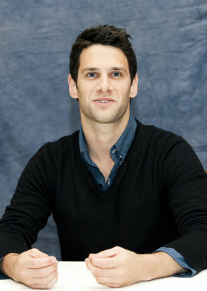 Justin Bartha Large Msg