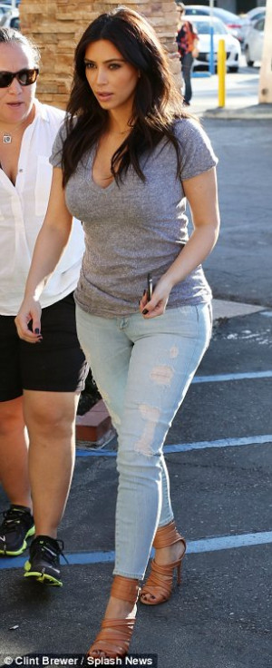What weight gain? Kim Kardashian looks trim and toned in tight jeans ...