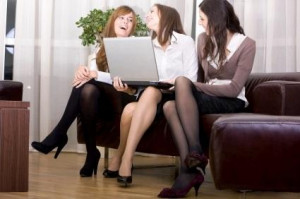 girlfriends_office_computer_0.jpg?itok=ZGLC41an