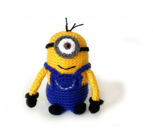 Crocheting One Eyed Minion