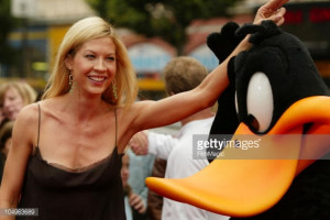 Jenna Elfman Looney Tunes Back in Action