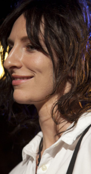 MV5BMTA0ODU5MDQ4NDVeQTJeQWpwZ15BbWU4MDI1OTk4MDAx._V1_SY1200_CR585,0 ...