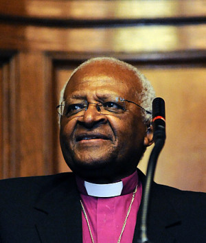 Archbishop Desmond Tutu, Nobel Peace Prize winner who fought against ...