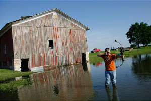 Small towns in Illinois, Missouri suffer big losses as rivers rise