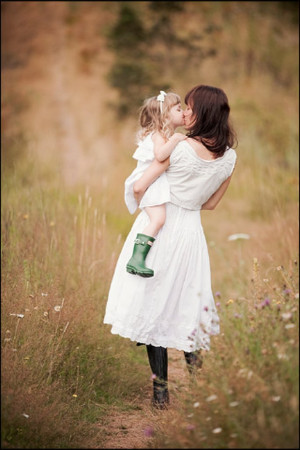 MTF CLOTHES REINCARNATED IN MOTHER-DAUGHTER FASHION SHOOT