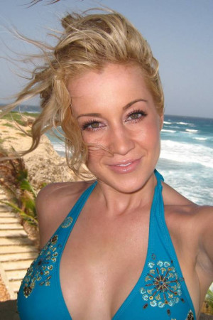 Kellie Pickler Autos and Cars ( 1 )