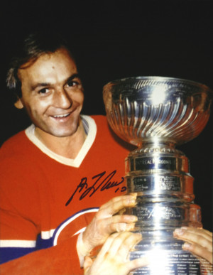 gt Guy Lafleur gt Autographed Guy Lafleur Photo 8X10 Stanley Cup