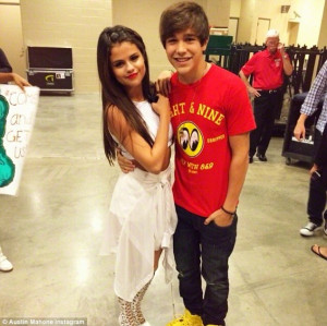 Friends: Austin and Selena, 21, who recently unfollowed everyone on ...