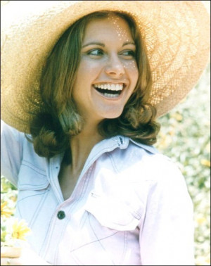 Olivia-Newton-John-olivia-newton-john-13094436-468-591.jpg