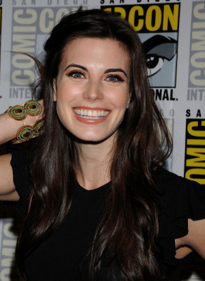 Thread: Meghan Ory at the Once Upon a Time Press Conference at Comic ...