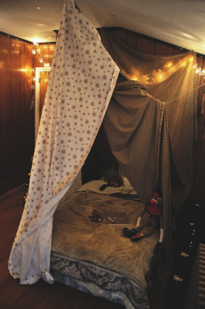 Blanket Fort Month December