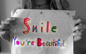 ... image include: smile, beautiful, you, color and kleur zwart wit smile