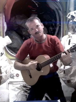 Chris Hadfield, the Canadian astronaut who has documented his journey ...