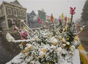 Brrr! First day of fall brings snow, cold to Colo.