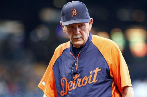 Tigers Manager Jim Leyland returns to the dugout after a pitching ...