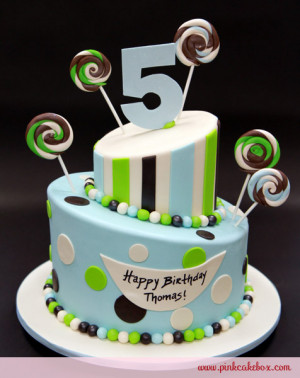 This cake combines three design elements from thre...