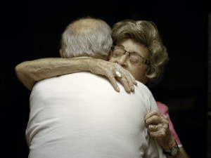 these beautiful photos of old couples, showing their love and passion ...