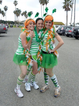 cute runners at St. Patrick's race