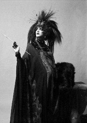 ... Luisa Casati - 1972 - The Rothschild Ball - Photo by Sir Cecil Beaton