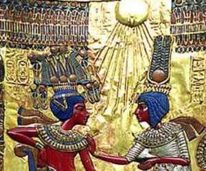 Tutankhamuns (King Tut) back of throne image and Queen Ankhesenamun