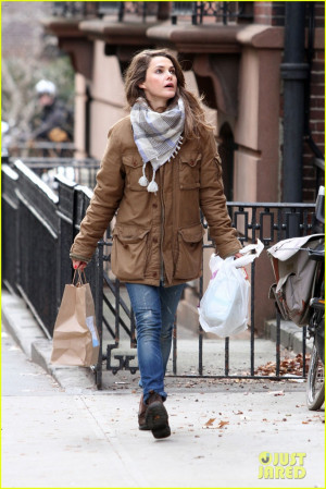 Keri Russell Steps Out Solo