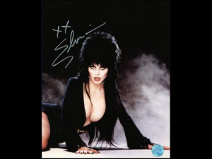 Publicity 8x10 Photo Autographed by ELVIRA MISTRESS OF THE DARK