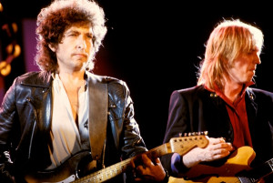meetjoegreek:Bob Dylan and Tom Petty. 1986. via Rolling Stone.