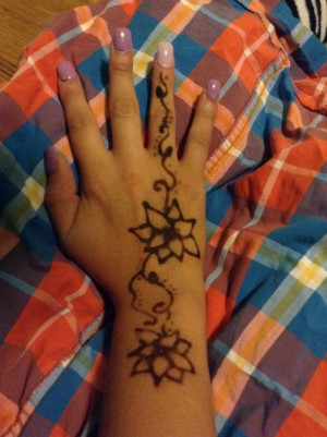 Lately I've Been Obsessed With Henna Tattoo. I Attend Cosmetology ...