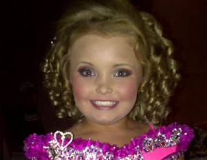 ... being with her family . (pageant announcer introduces Honey Boo Boo