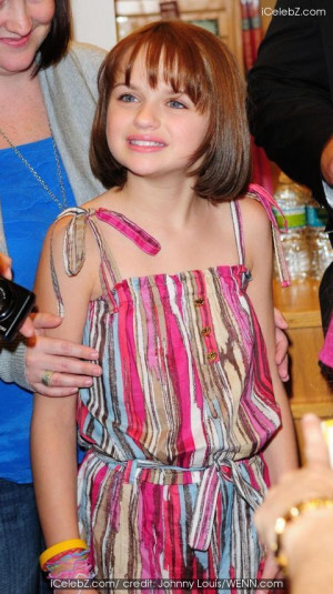 Joey King in Joey Kings and Selena Gome at a 'meet and greet' event ...