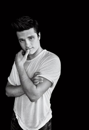 Josh Hutcherson who plays Peeta in the Hunger Games shows of his hunky ...
