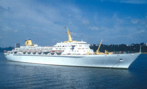 Color home movies aboard Home Line’s OCEANIC – “The largest ship ...