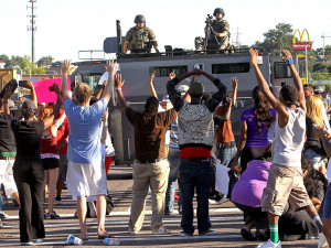 Protestors Film Violence in Ferguson, Missouri, Race Riots (VIDEOS)