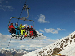 In_The_Currency_Market,_Everybody-19b6faa013d08a5c270fa75feae0a8b2.cf ...