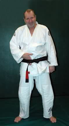 Al Bundy is a Gracie Jiu-Jitsu Black Belt
