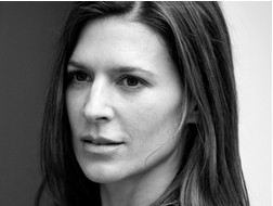 Mrs. Ari Gold is played by Perrey Reeves and is Ari's wife. Her first ...