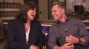 Mariska Hargitay with Jason Beghe They would make an awesome couple ...